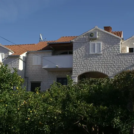 Apartment With Parking Space Supetar, Brac - 2956 *