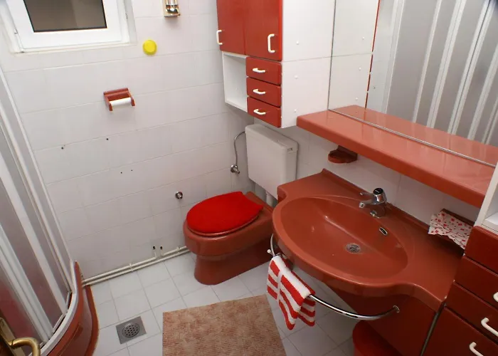 Apartment With Parking Space Supetar, Brac - 2956